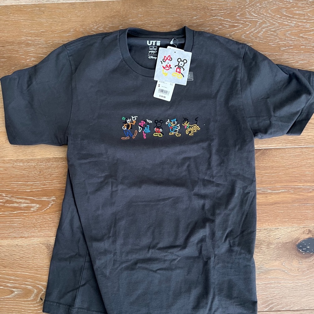 Disney Uniqlo Grey modern character shirt